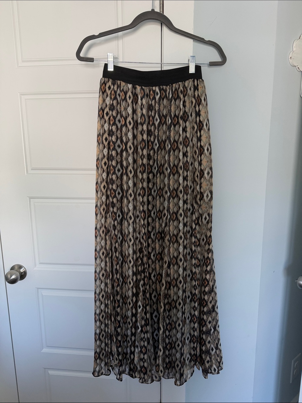 Pleated Geometric Maxi Skirt - Black & Tan - Sz Small